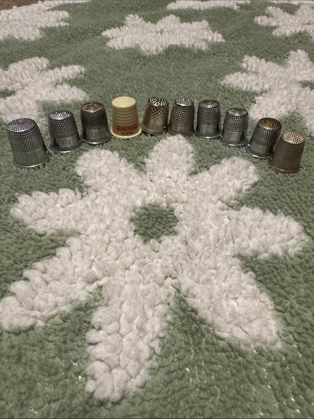 Lot of 10 vintage thimbles